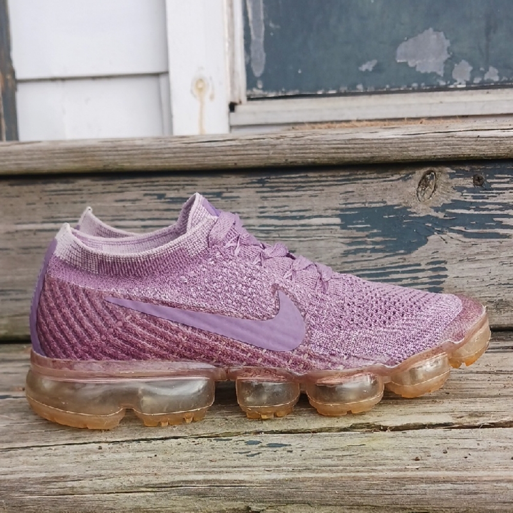 Nike Women's Lavender Fly Knit Vapormax Sneakers